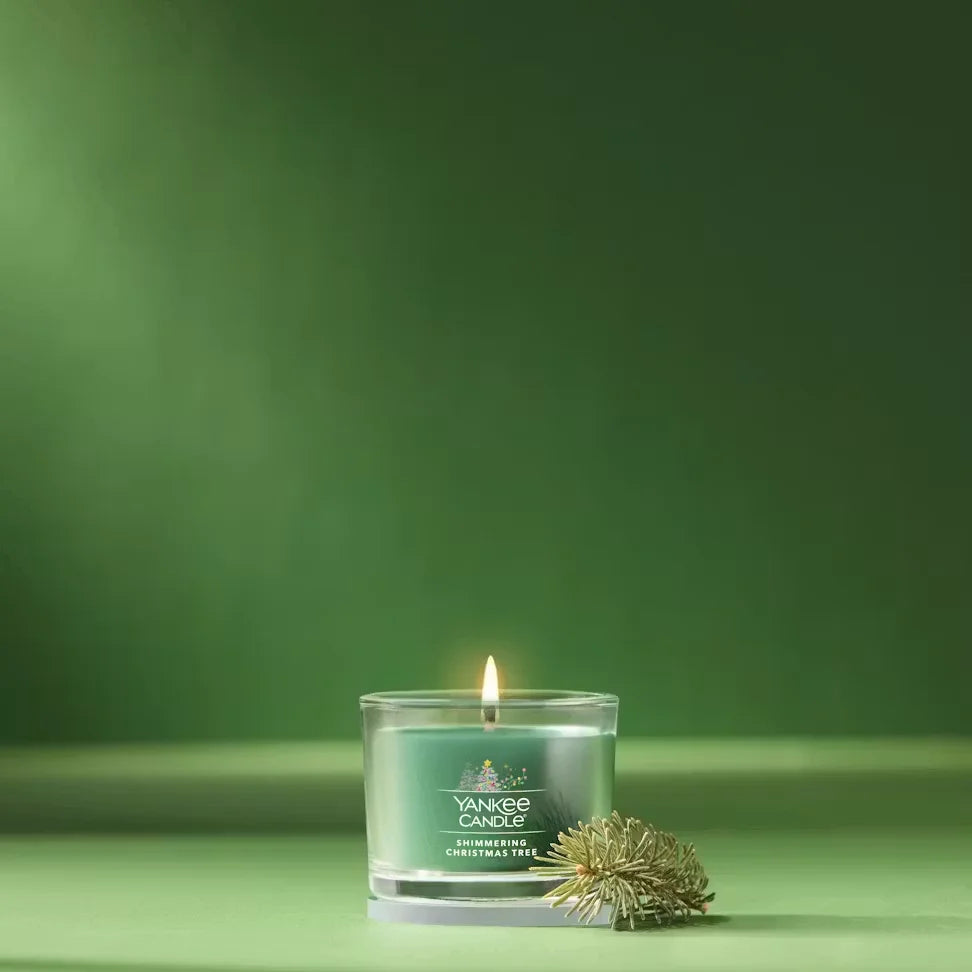 shimmering-christmas-tree